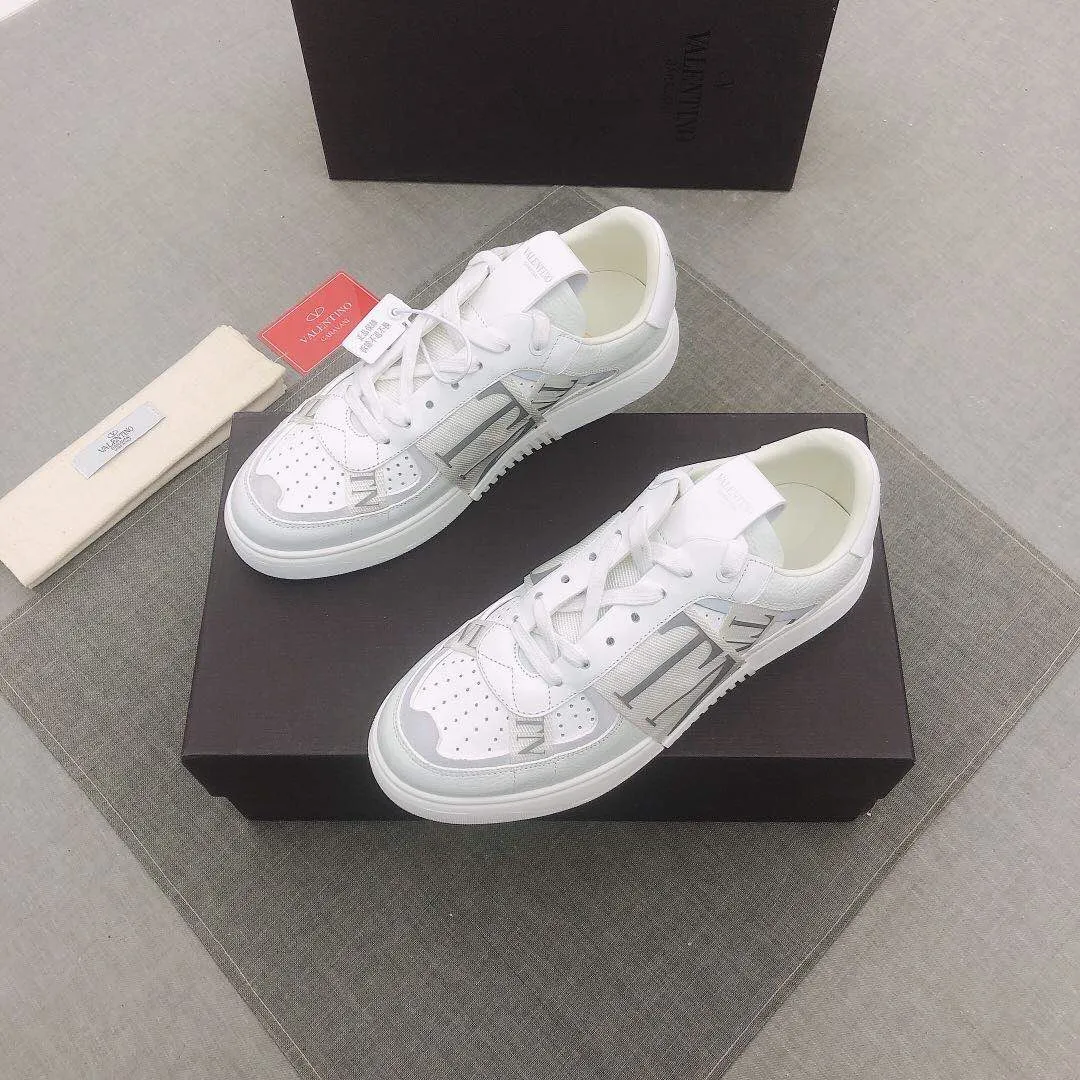 P440▫️V L7N spring and summer 🆕calf leather strap sneakers, no man should be able to refuse this style, classic color, so handsome! Purchase a high-precision replica of the original version to instantly sell off the market currency! 6 VLTN logo rubber effect straps - Valentino Garavani Logo printed on the back and tongue, all materials are customized to ensure quality! Size: 38/45 No. 018